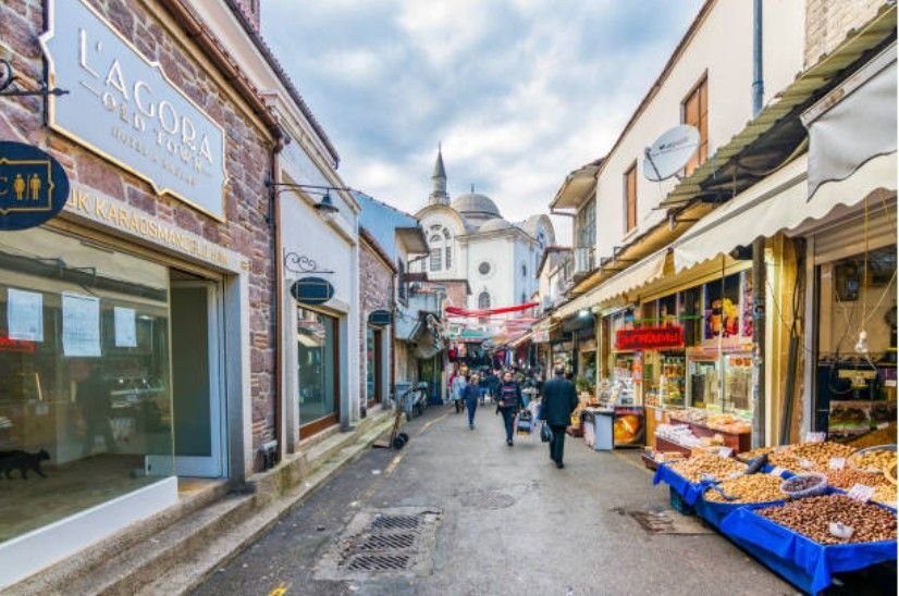 Kemeralti Bazaar Izmir’s Traditional Shopping Experience